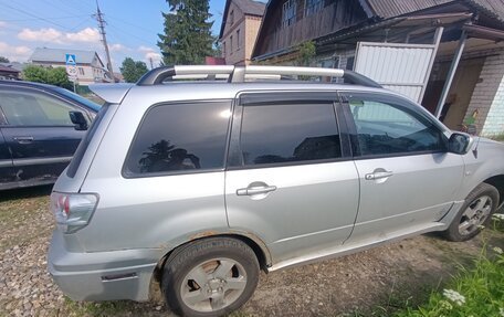 Mitsubishi Outlander III рестайлинг 3, 2003 год, 310 000 рублей, 17 фотография