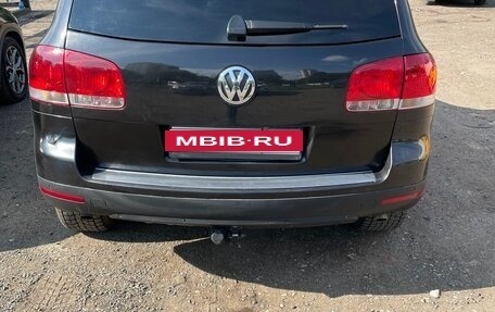 Volkswagen Touareg III, 2004 год, 620 000 рублей, 2 фотография