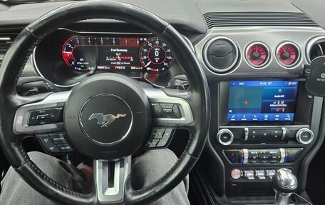 Ford Mustang VI рестайлинг, 2018 год, 3 520 000 рублей, 2 фотография