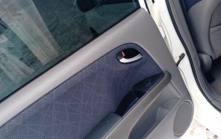 Honda Stream II, 2010 год, 1 070 000 рублей, 15 фотография