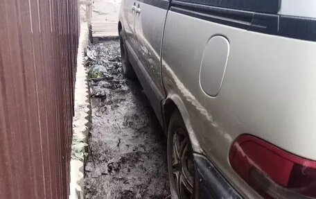 Toyota Estima III рестайлинг -2, 1995 год, 350 000 рублей, 5 фотография