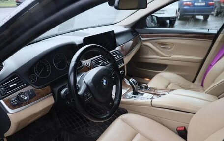 BMW 5 серия, 2011 год, 1 350 000 рублей, 2 фотография