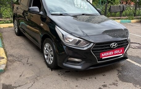 Hyundai Solaris II рестайлинг, 2018 год, 1 000 000 рублей, 2 фотография