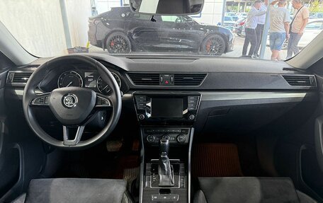 Skoda Superb III рестайлинг, 2015 год, 1 599 000 рублей, 11 фотография