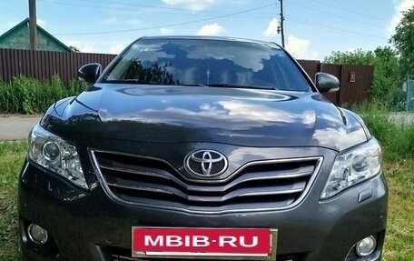 Toyota Camry, 2011 год, 2 475 000 рублей, 2 фотография