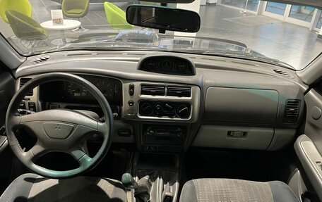 Mitsubishi Pajero Sport II рестайлинг, 2008 год, 1 000 000 рублей, 5 фотография
