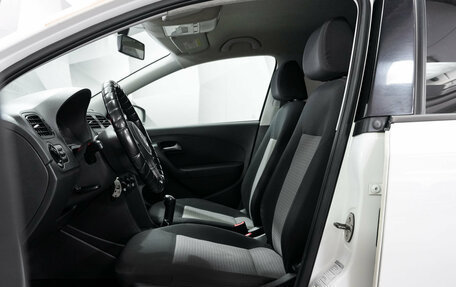 Volkswagen Polo VI (EU Market), 2012 год, 696 000 рублей, 6 фотография