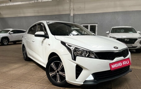 KIA Rio IV, 2020 год, 1 610 000 рублей, 3 фотография