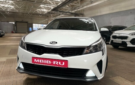 KIA Rio IV, 2020 год, 1 610 000 рублей, 2 фотография