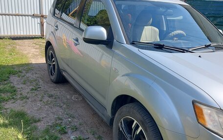 Mitsubishi Outlander III рестайлинг 3, 2008 год, 1 090 000 рублей, 1 фотография