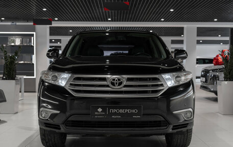 Toyota Highlander III, 2011 год, 1 695 000 рублей, 3 фотография