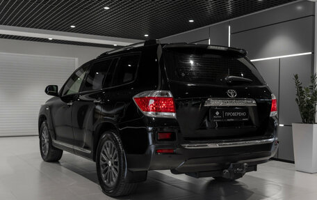 Toyota Highlander III, 2011 год, 1 695 000 рублей, 4 фотография