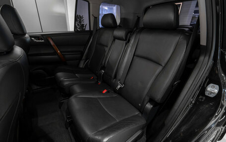 Toyota Highlander III, 2011 год, 1 695 000 рублей, 12 фотография