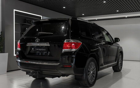 Toyota Highlander III, 2011 год, 1 695 000 рублей, 5 фотография