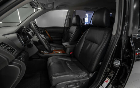 Toyota Highlander III, 2011 год, 1 695 000 рублей, 9 фотография