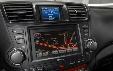 Toyota Highlander III, 2011 год, 1 695 000 рублей, 18 фотография