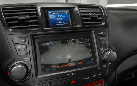 Toyota Highlander III, 2011 год, 1 695 000 рублей, 19 фотография