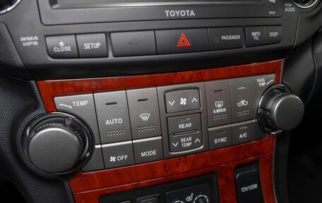 Toyota Highlander III, 2011 год, 1 695 000 рублей, 17 фотография