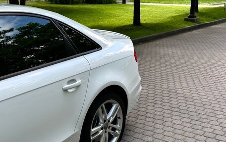 Audi A4, 2015 год, 1 930 000 рублей, 10 фотография
