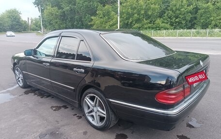 Mercedes-Benz E-Класс, 1997 год, 500 000 рублей, 6 фотография