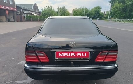 Mercedes-Benz E-Класс, 1997 год, 500 000 рублей, 5 фотография