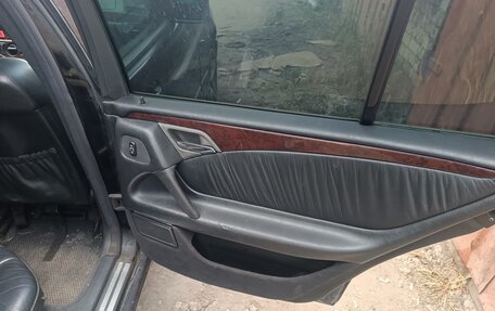 Mercedes-Benz E-Класс, 1997 год, 500 000 рублей, 19 фотография