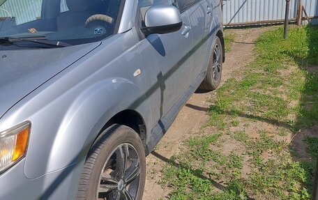 Mitsubishi Outlander III рестайлинг 3, 2008 год, 1 090 000 рублей, 4 фотография