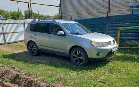 Mitsubishi Outlander III рестайлинг 3, 2008 год, 1 090 000 рублей, 6 фотография