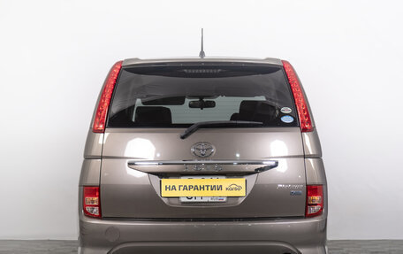 Toyota ISis I, 2010 год, 1 199 000 рублей, 5 фотография