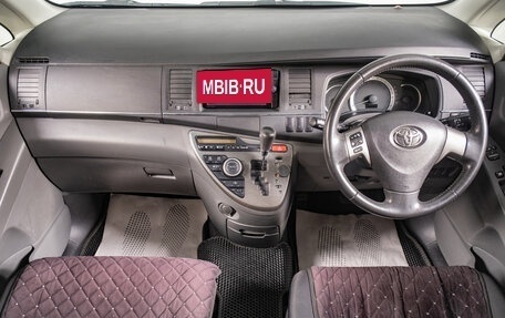 Toyota ISis I, 2010 год, 1 199 000 рублей, 11 фотография