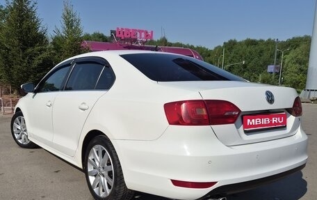 Volkswagen Jetta VI, 2011 год, 890 000 рублей, 1 фотография
