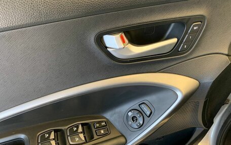 Hyundai Santa Fe III рестайлинг, 2013 год, 1 800 500 рублей, 21 фотография