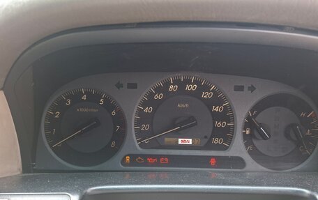 Toyota Crown, 2001 год, 1 050 000 рублей, 15 фотография