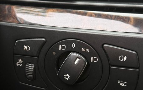 BMW 5 серия, 2004 год, 1 090 000 рублей, 33 фотография