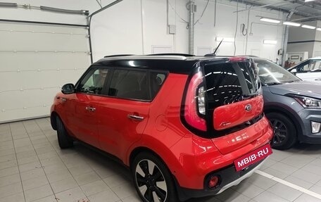 KIA Soul II рестайлинг, 2018 год, 1 850 000 рублей, 2 фотография