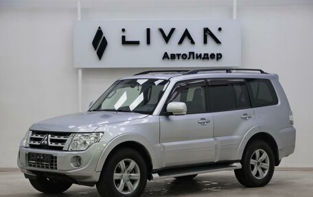 Mitsubishi Pajero IV, 2013 год, 2 045 000 рублей, 3 фотография