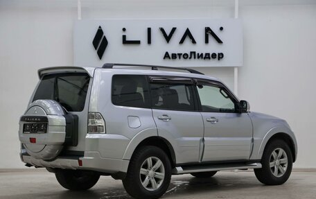 Mitsubishi Pajero IV, 2013 год, 2 045 000 рублей, 2 фотография