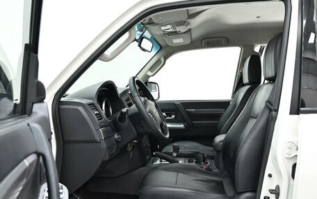 Mitsubishi Pajero IV, 2014 год, 2 195 000 рублей, 13 фотография