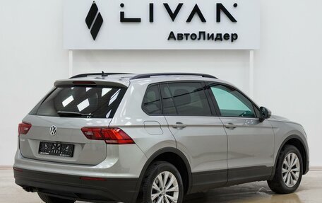 Volkswagen Tiguan II, 2019 год, 2 415 000 рублей, 2 фотография