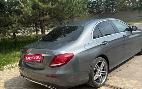 Mercedes-Benz E-Класс, 2020 год, 3 900 000 рублей, 2 фотография