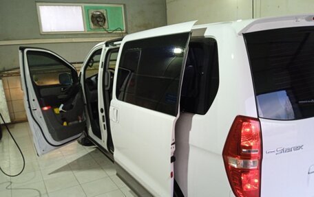 Hyundai Grand Starex Grand Starex I рестайлинг 2, 2013 год, 2 000 000 рублей, 2 фотография