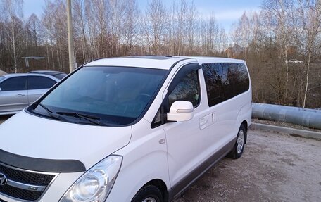 Hyundai Grand Starex Grand Starex I рестайлинг 2, 2013 год, 2 000 000 рублей, 9 фотография