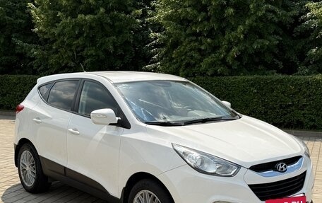 Hyundai ix35 I рестайлинг, 2012 год, 899 999 рублей, 3 фотография