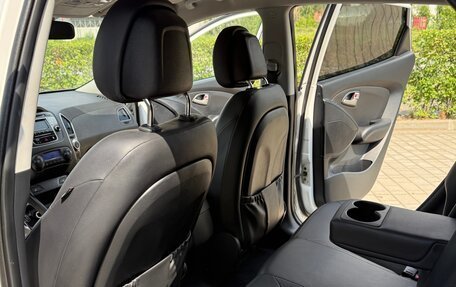 Hyundai ix35 I рестайлинг, 2012 год, 899 999 рублей, 9 фотография