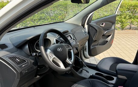 Hyundai ix35 I рестайлинг, 2012 год, 899 999 рублей, 7 фотография