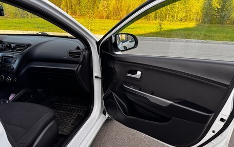 KIA Rio III рестайлинг, 2014 год, 870 000 рублей, 23 фотография