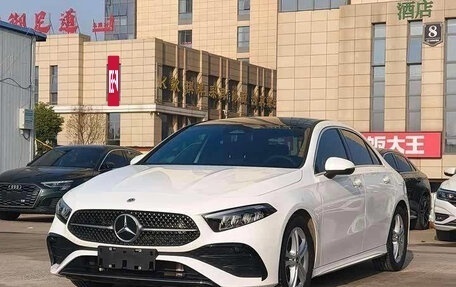Mercedes-Benz A-Класс, 2023 год, 2 050 000 рублей, 2 фотография