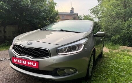 KIA cee'd III, 2015 год, 1 370 000 рублей, 2 фотография