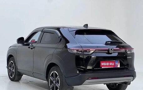 Honda Vezel, 2023 год, 1 700 000 рублей, 4 фотография