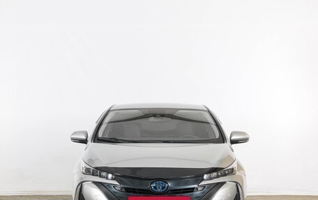 Toyota Prius IV XW50, 2017 год, 2 479 000 рублей, 2 фотография